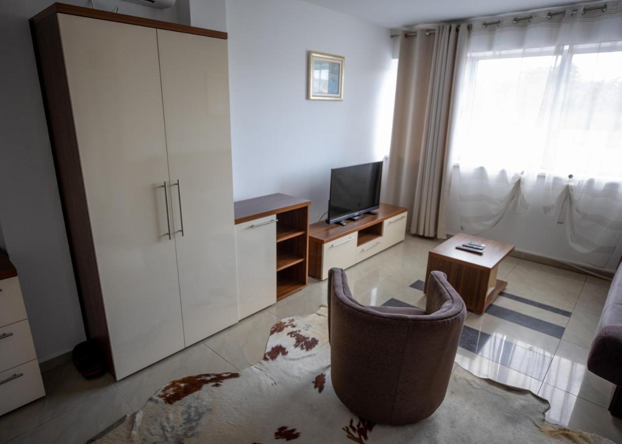 Guest House Agropapuk Šid Esterno foto