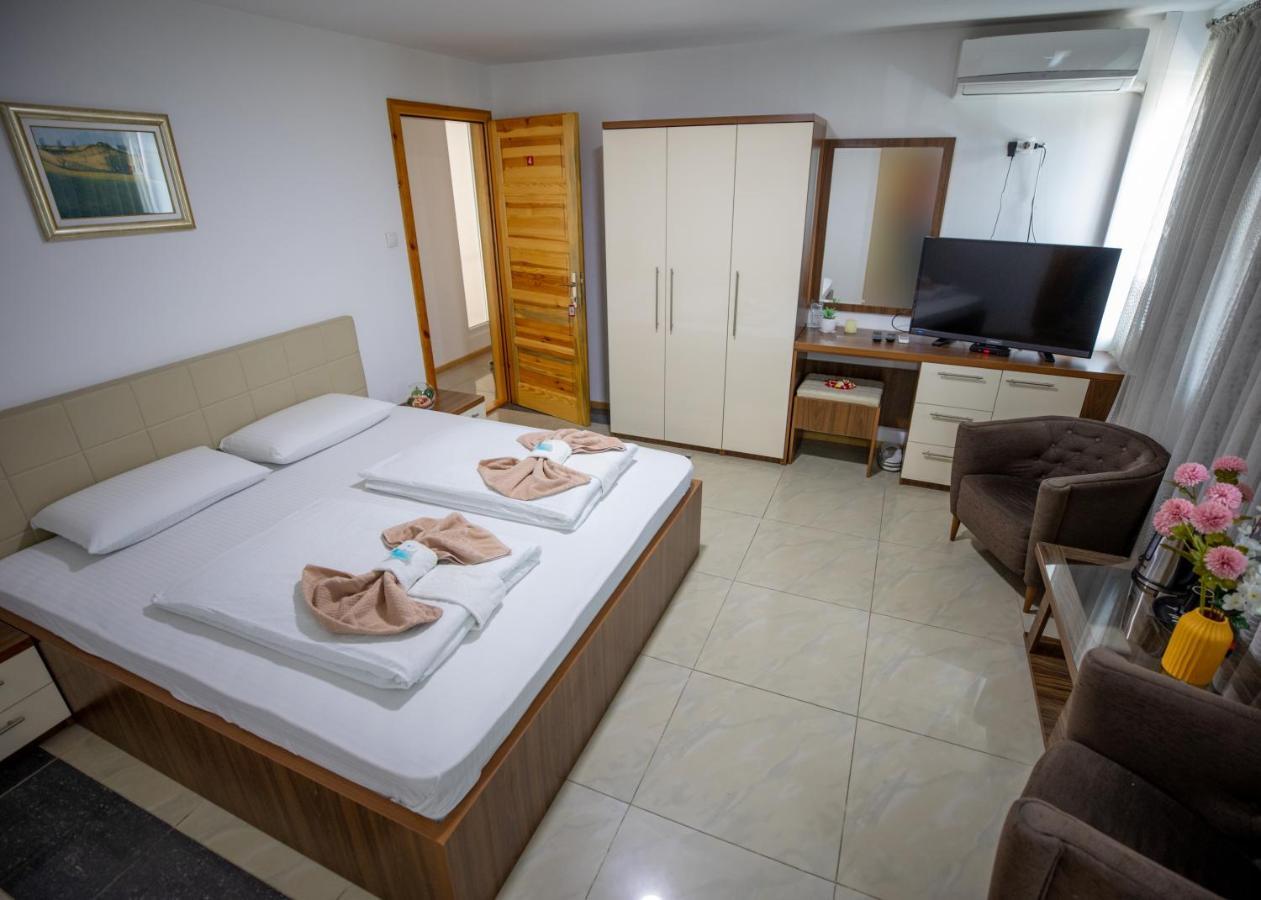 Guest House Agropapuk Šid Esterno foto